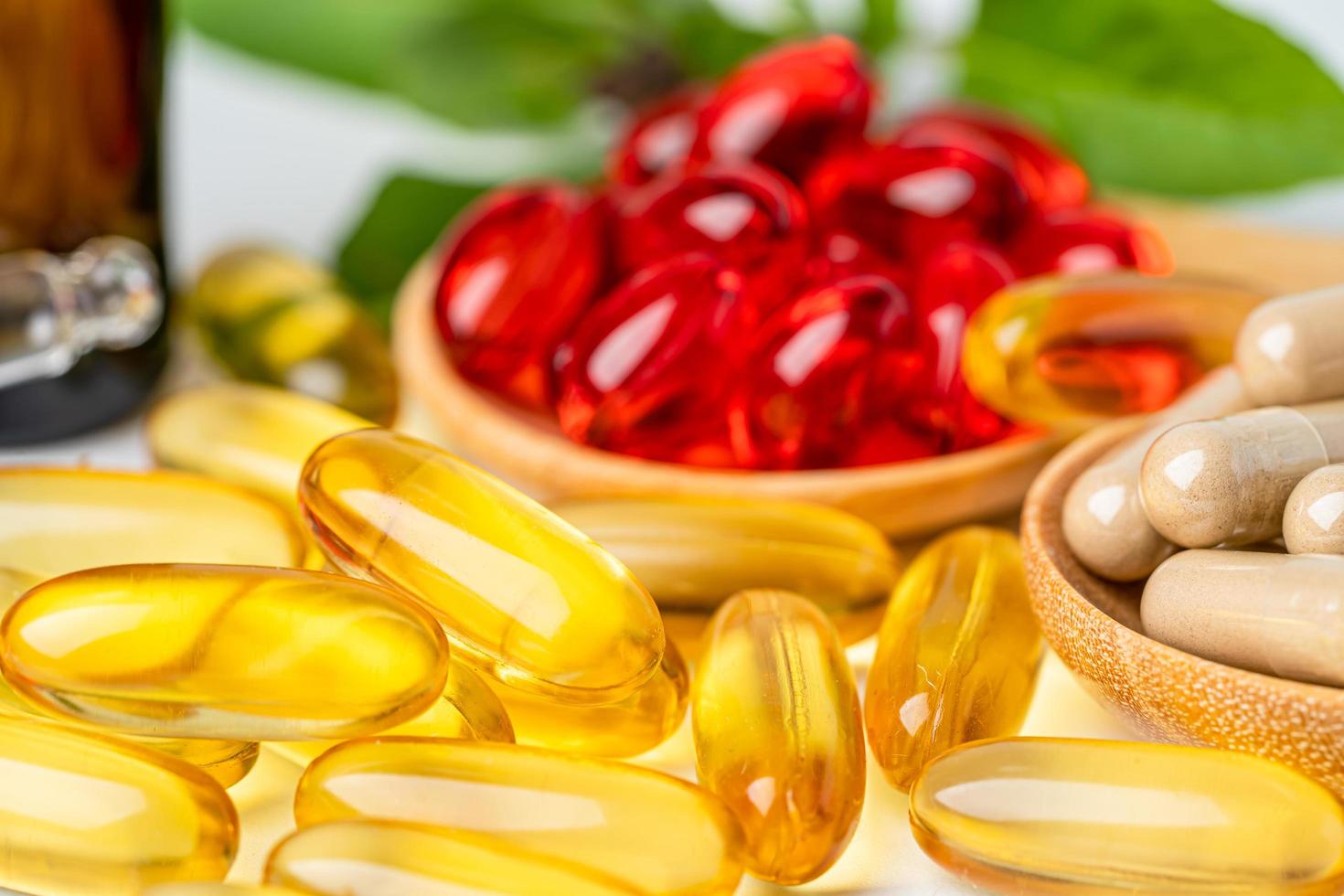 Vitamin E đỏ và vàng loại nào tốt hơn? Về phần tinh chất bên trong