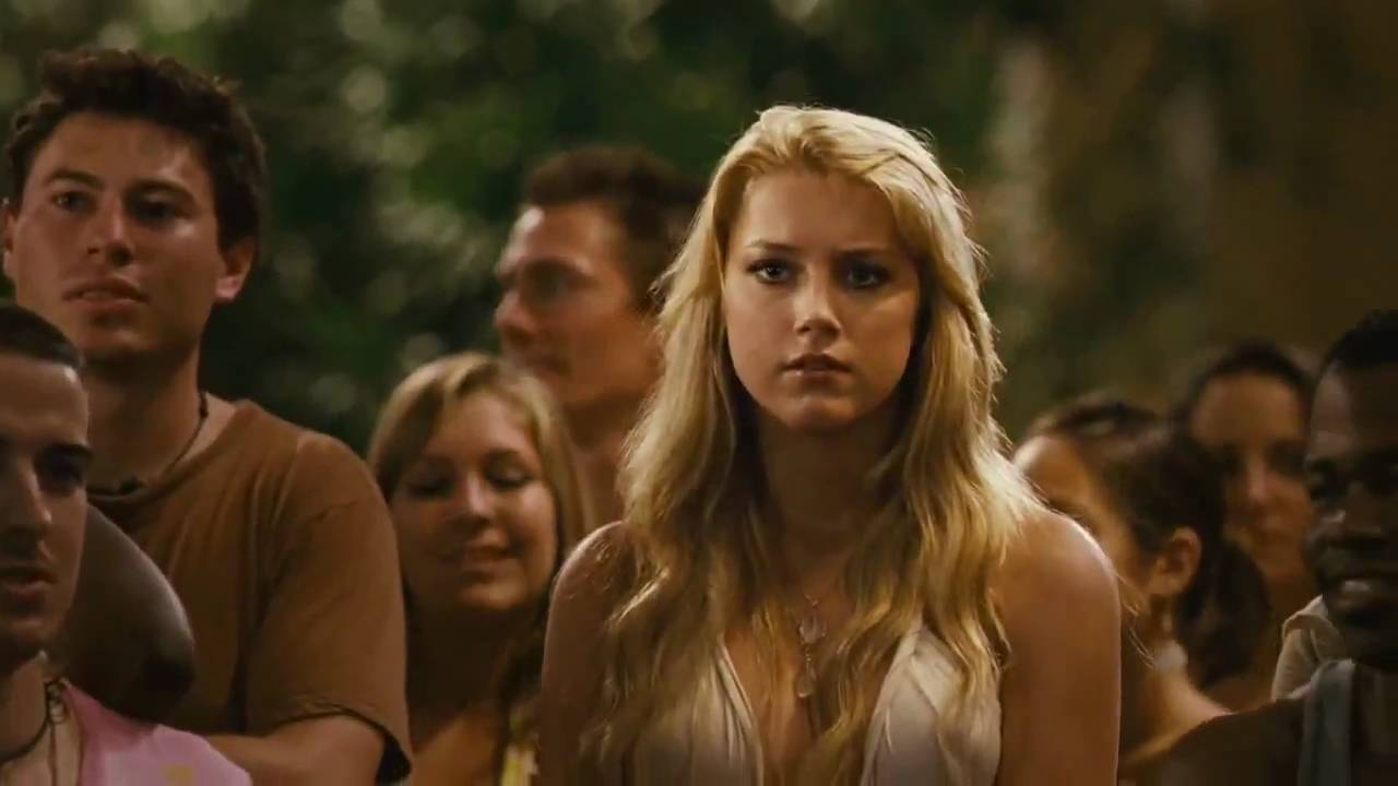 Amber Heard đóng phim gì? Không chùn bước - Never back down (2008)