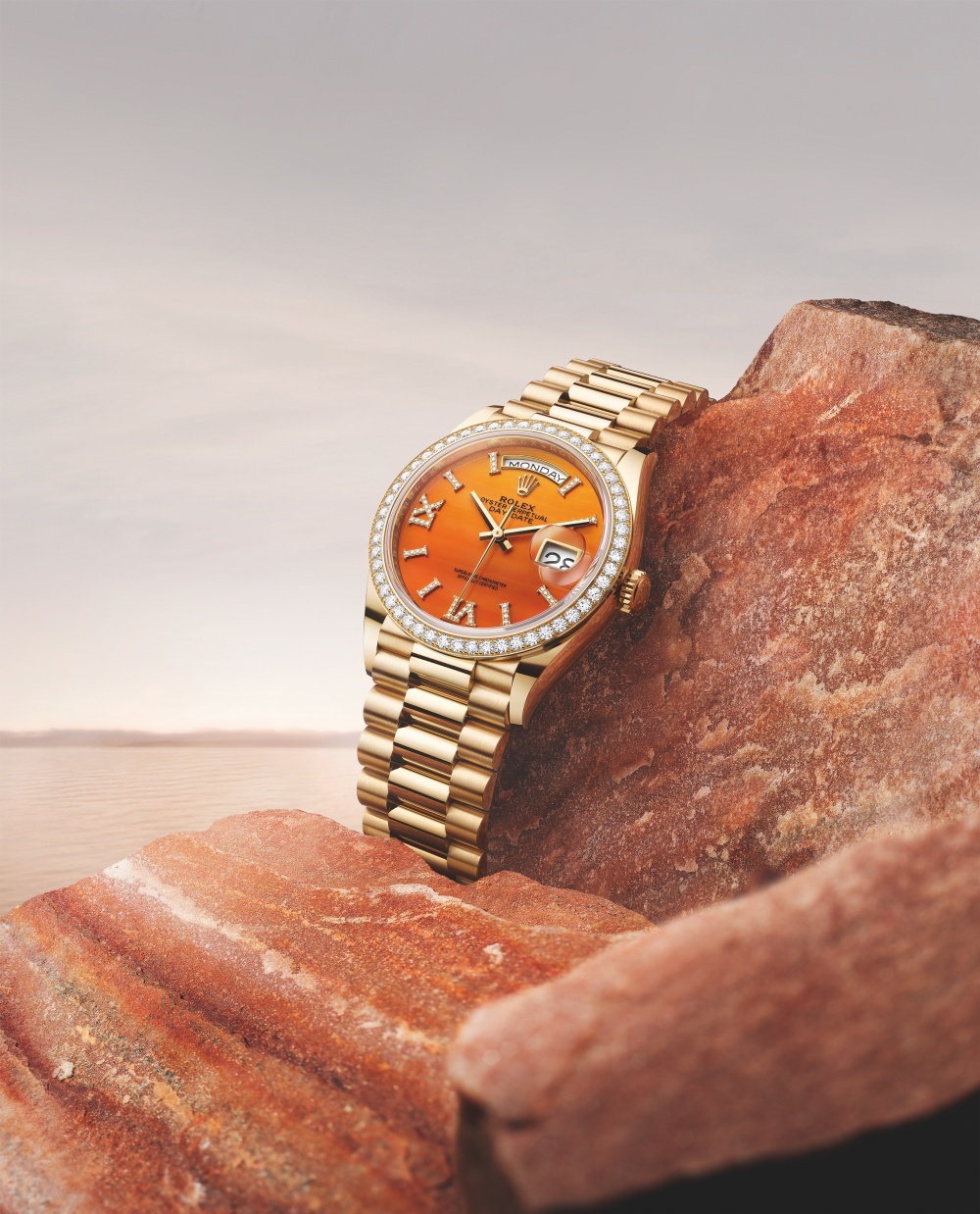Đồng hồ Oyster Perpetual Day-Date 36, mặt số đá carnelian màu cam