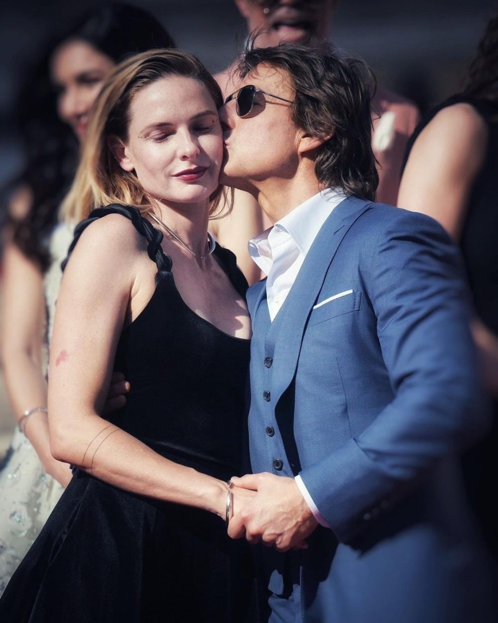 Rebecca Ferguson và Tom Cruise 