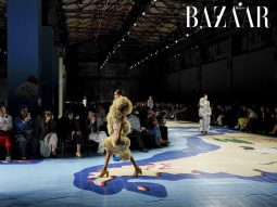 Bottega Veneta Xuân Hè 2024: Chuyến viễn du xa rời nước Ý