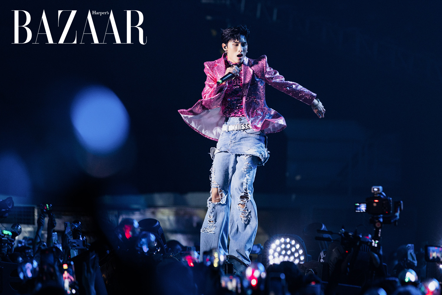 Harper's Bazaar_Wren Evans tham dự Vietnamese Concert của Hoàng Thùy Linh_03