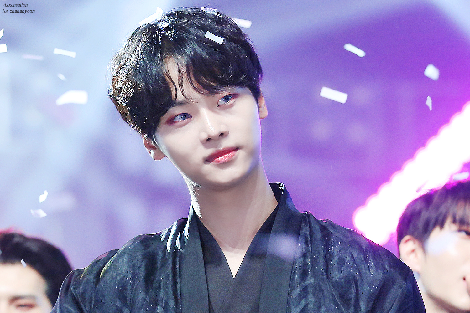 Cha Hak Yeon vai Kang Woo Hak trong Diva của đảo hoang (Castaway diva)