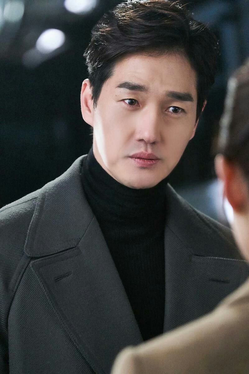 Yoo Ji Tae vai Cho Heon