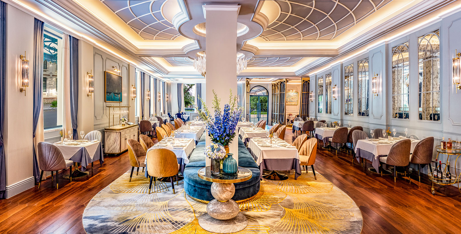 Khách sạn view đẹp Sofitel Legend Metropole