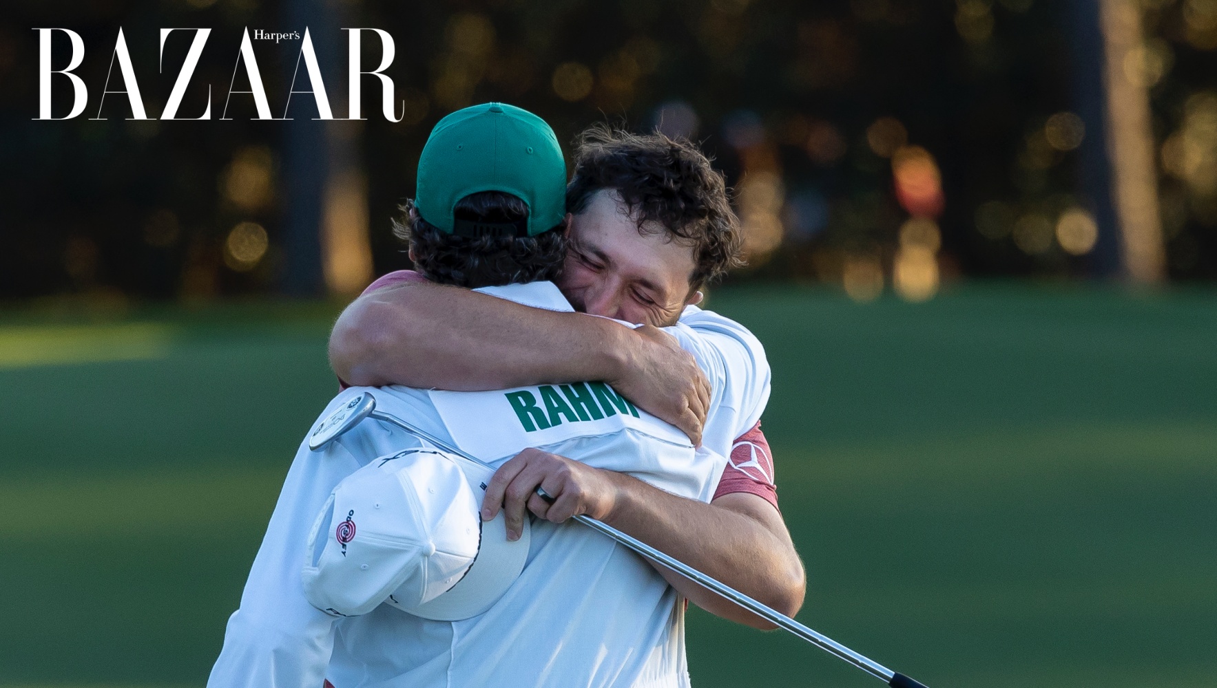 Rolex Testimonee Jon Rahm ôm caddie Adam Hayes của mình sau khi chiến thắng giải đấu Masters 2023. 
