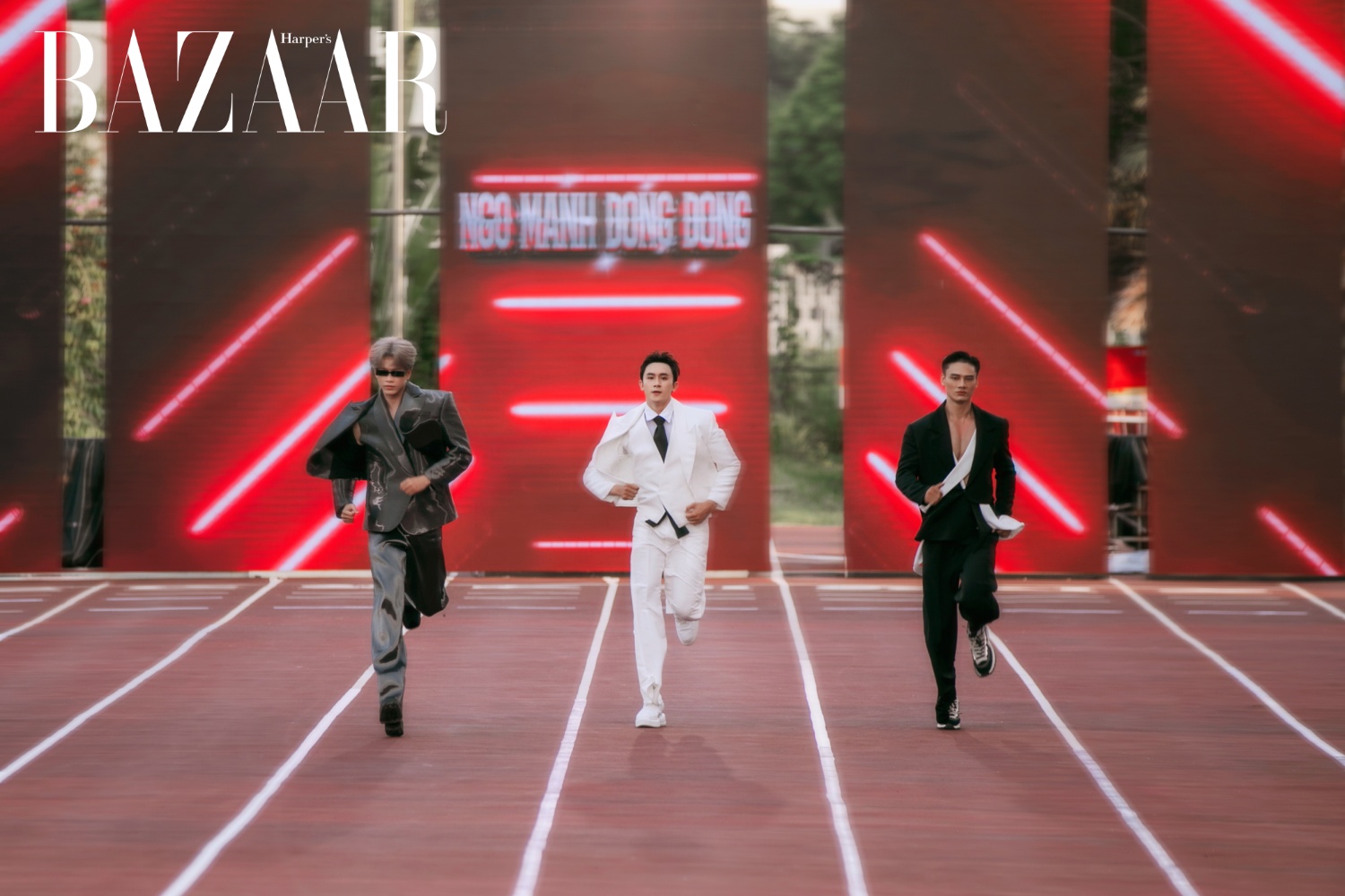 Top 3 The Next Gentleman chạy trên sàn diễn thời trang mở màn cho BST RUN của Ngô Mạnh Đông Đông.