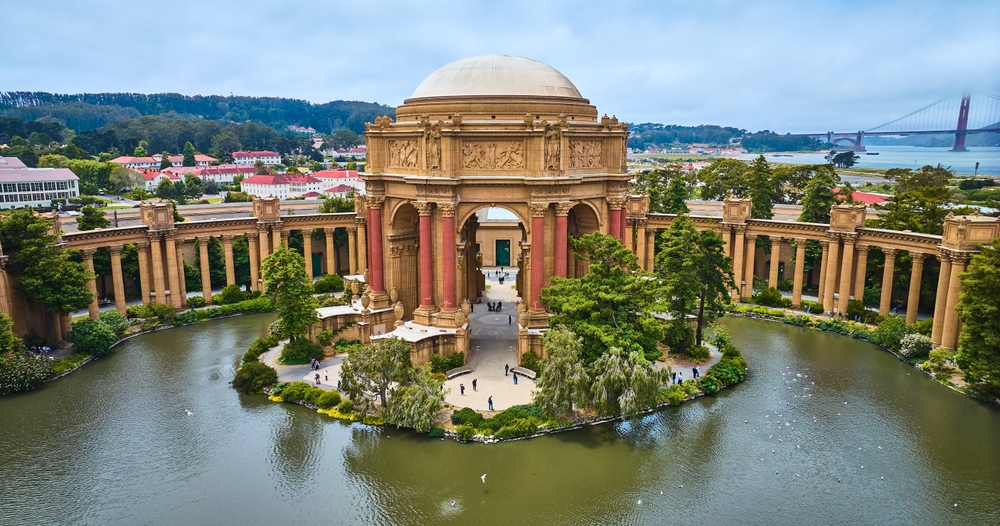 Cung điện Nghệ thuật (Palace of Fine Arts)