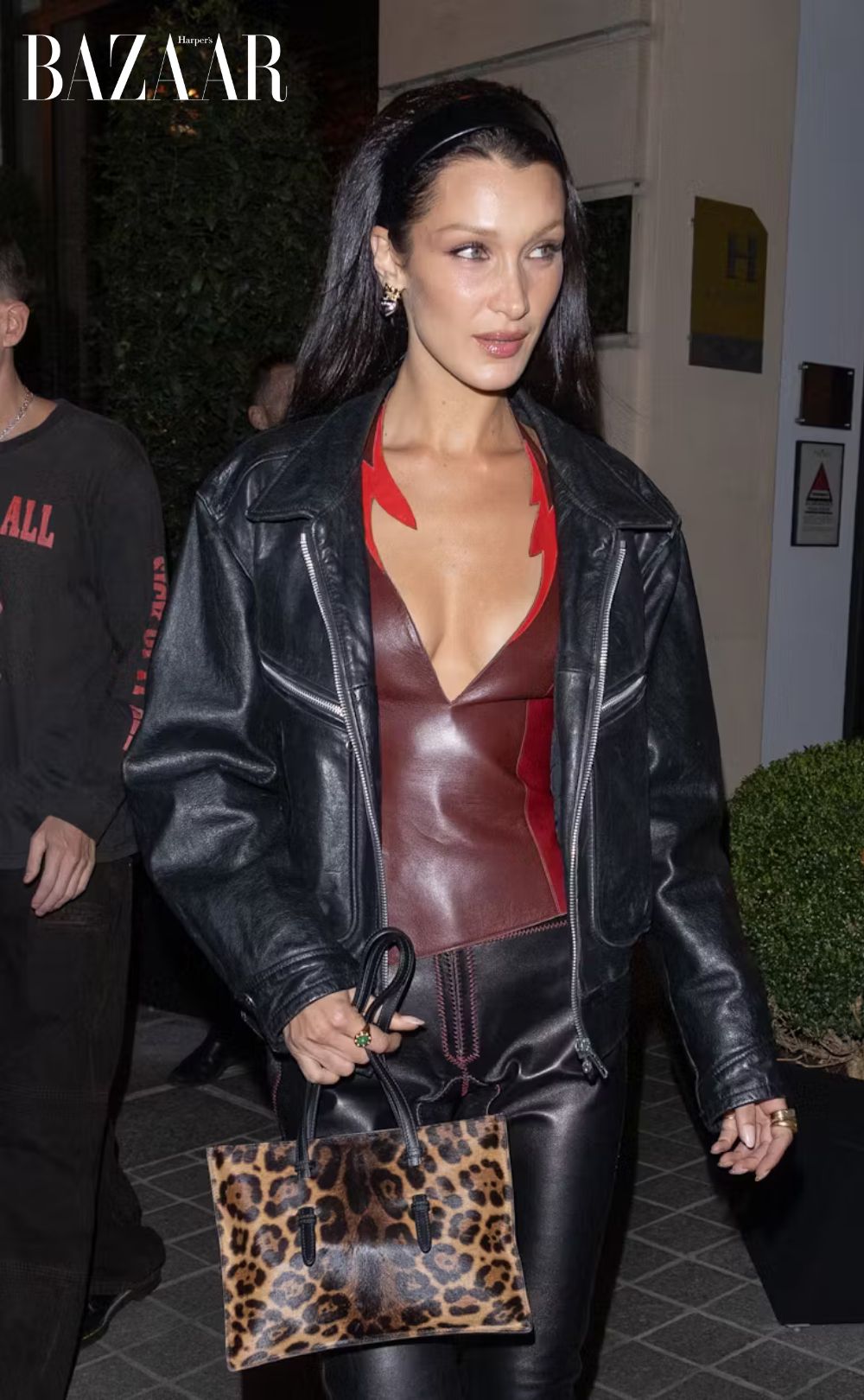bzvn-mau-do-pop-of-red (3)