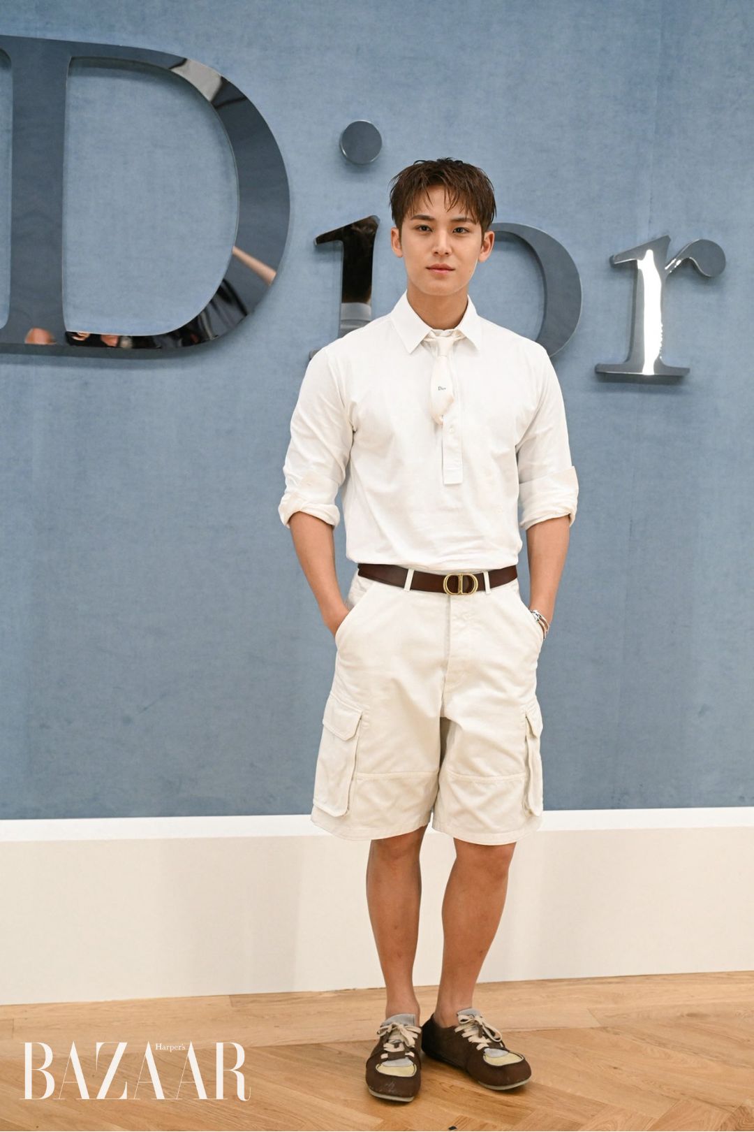 BZVN-front-row-dior-men-xuan-he-2026-jonathan-anderson00012
