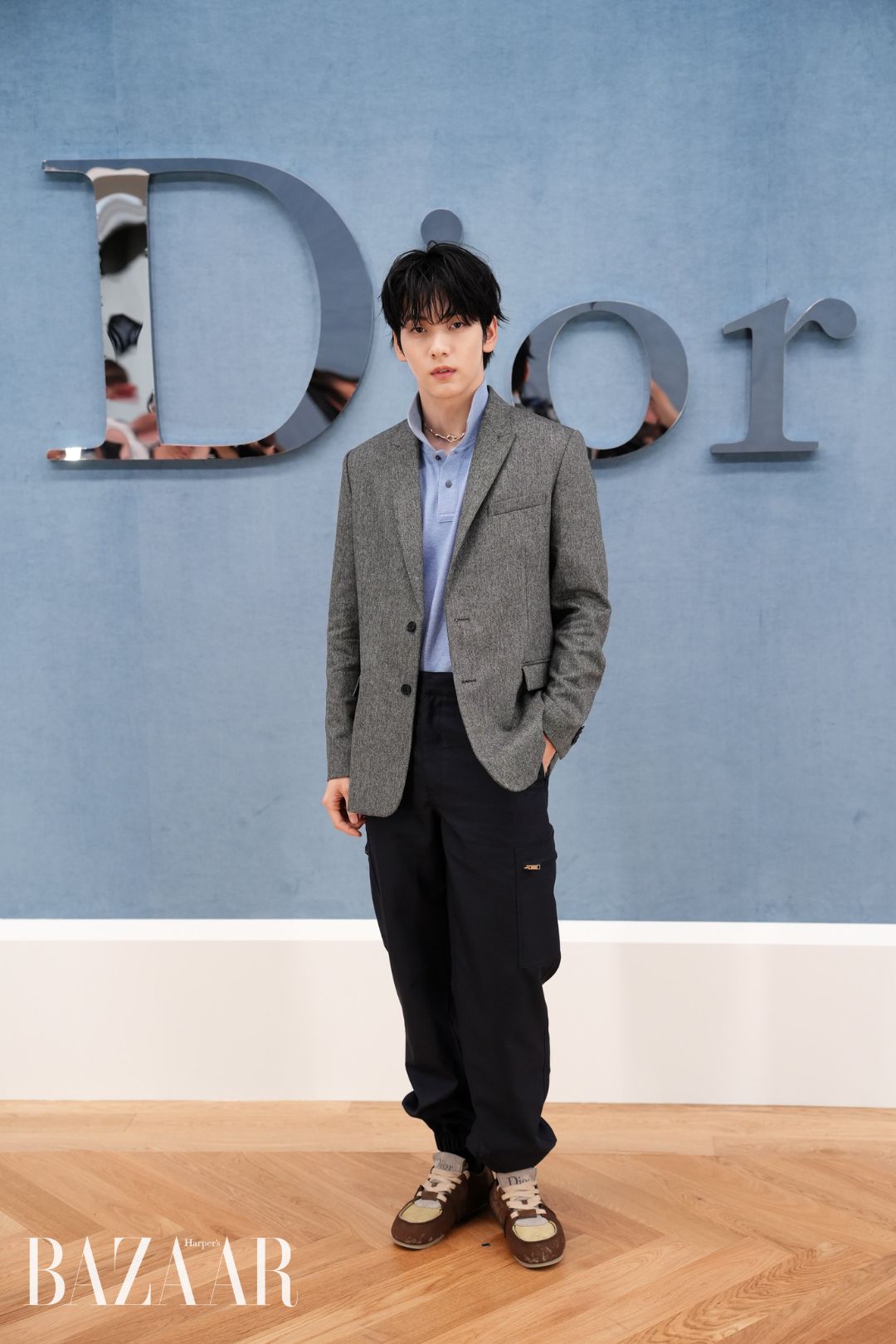 BZVN-front-row-dior-men-xuan-he-2026-jonathan-anderson00014