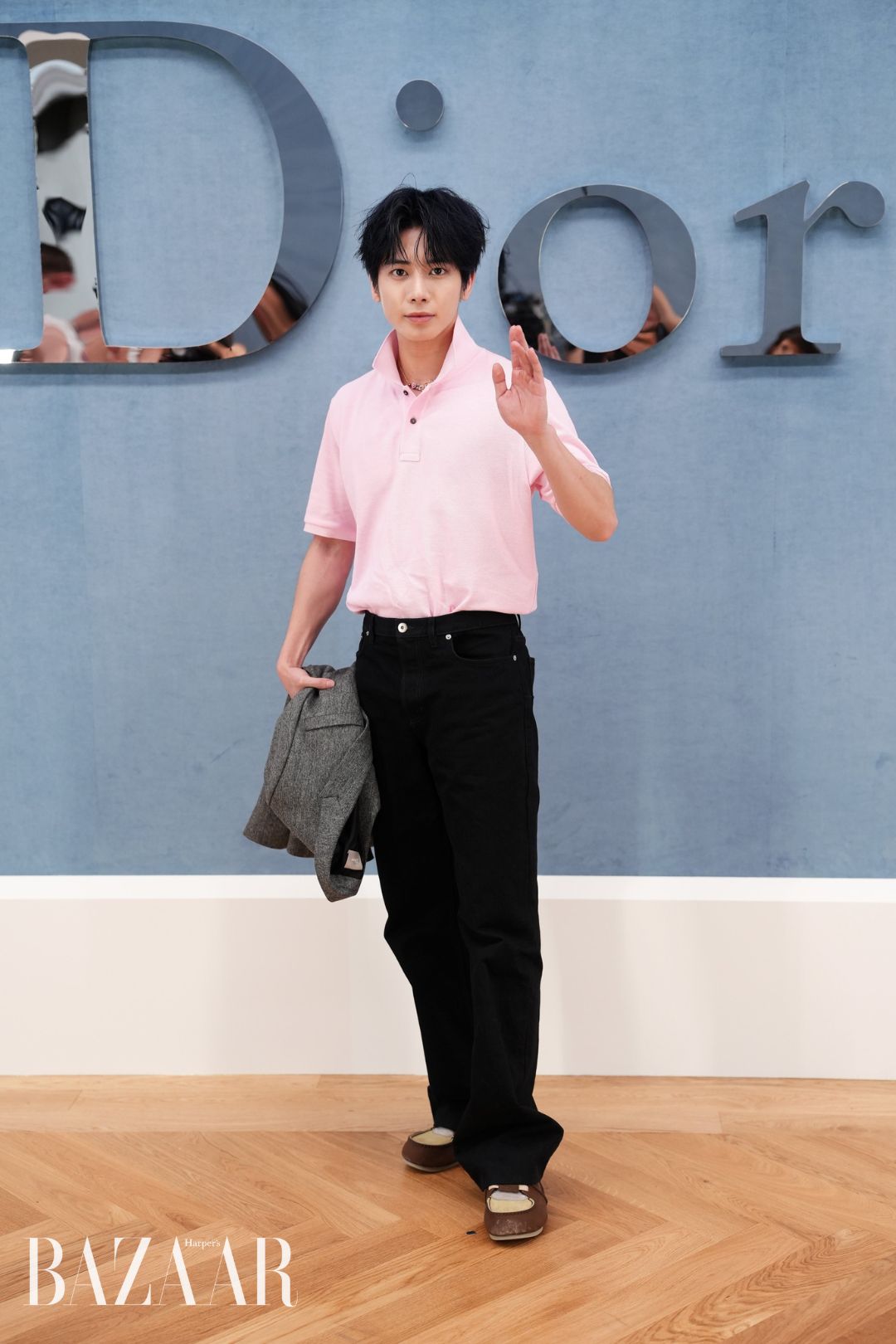 BZVN-front-row-dior-men-xuan-he-2026-jonathan-anderson00015