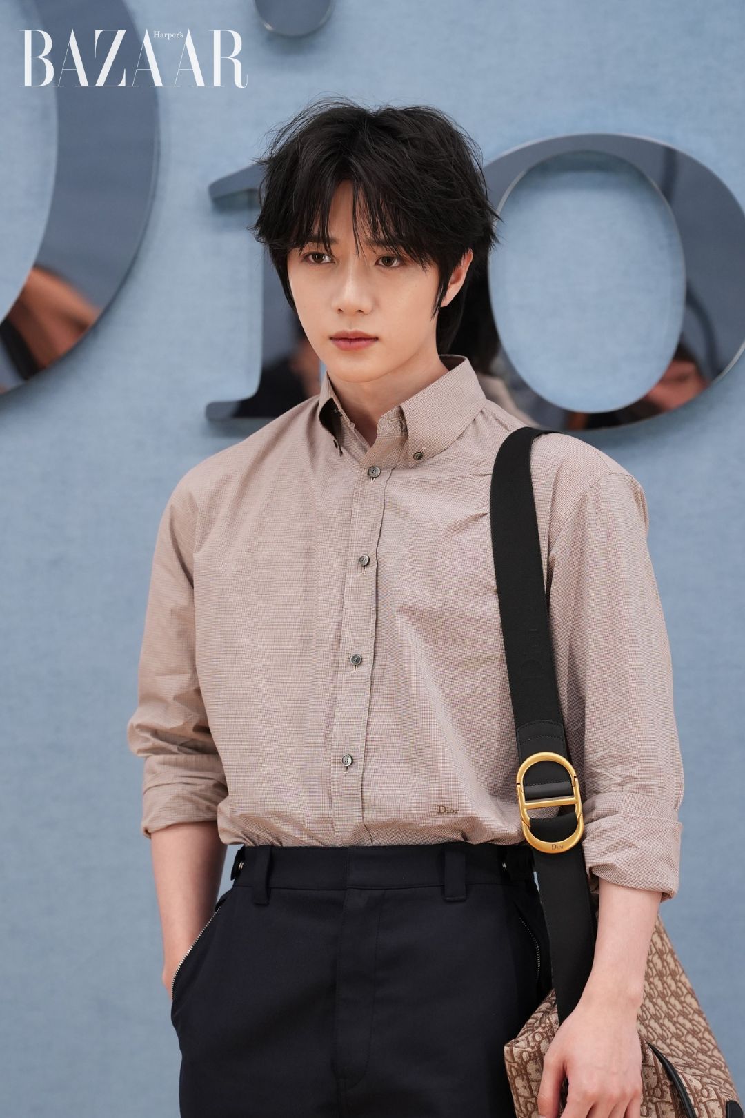 BZVN-front-row-dior-men-xuan-he-2026-jonathan-anderson00016