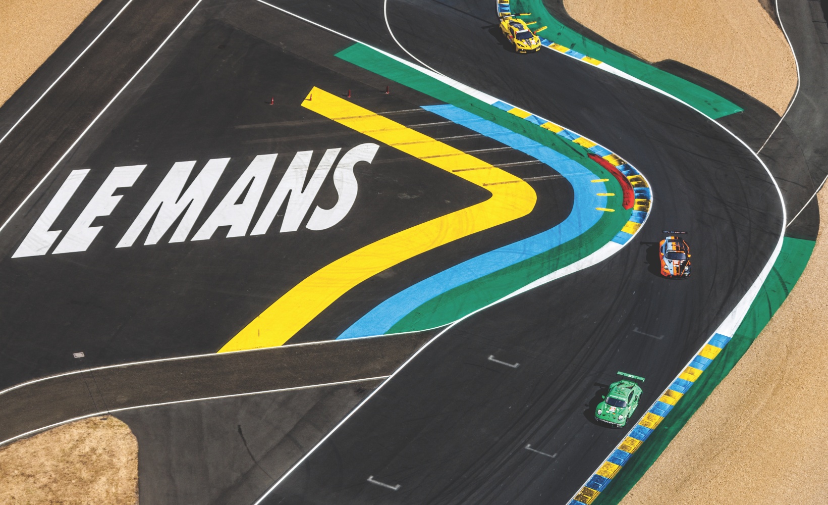 Góc nhìn từ trên cao tại đường đua Circuit de la Sarthe. 