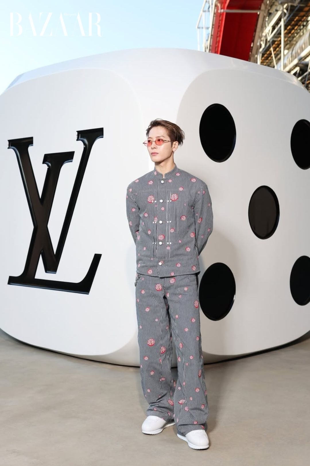 bzvn-hang-ghe-dau-louis-vuitton-men-xuan-he-2026-jackson-wang