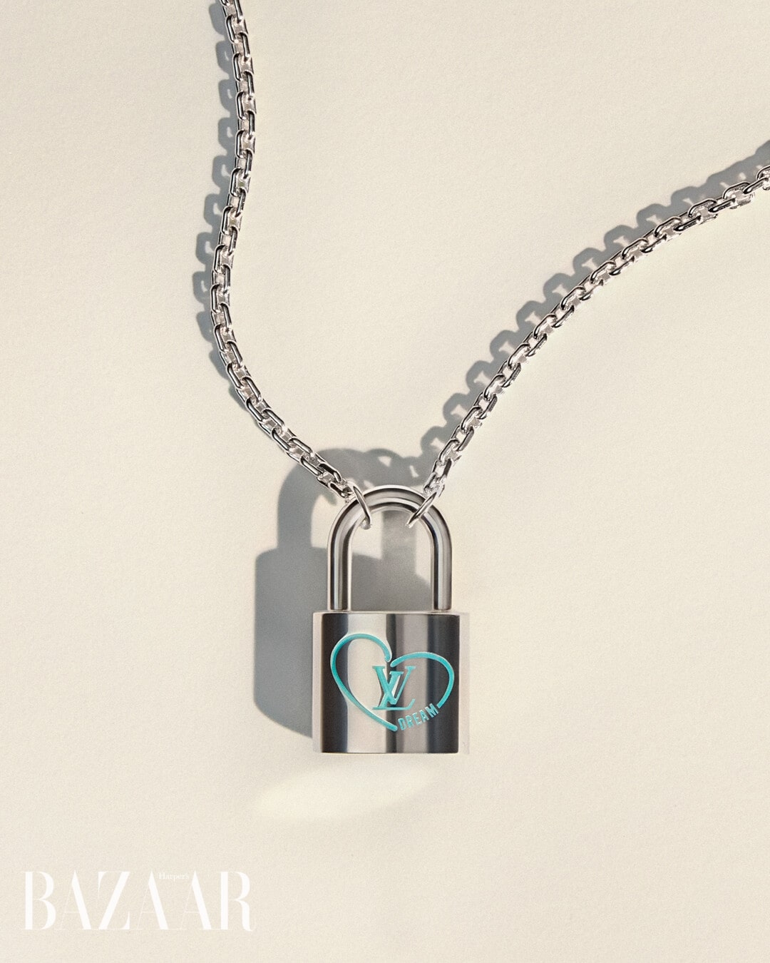 BZVN-Louis-Vuitton-Silver-Lockit-2025-Felix-Stray-Kids (1)