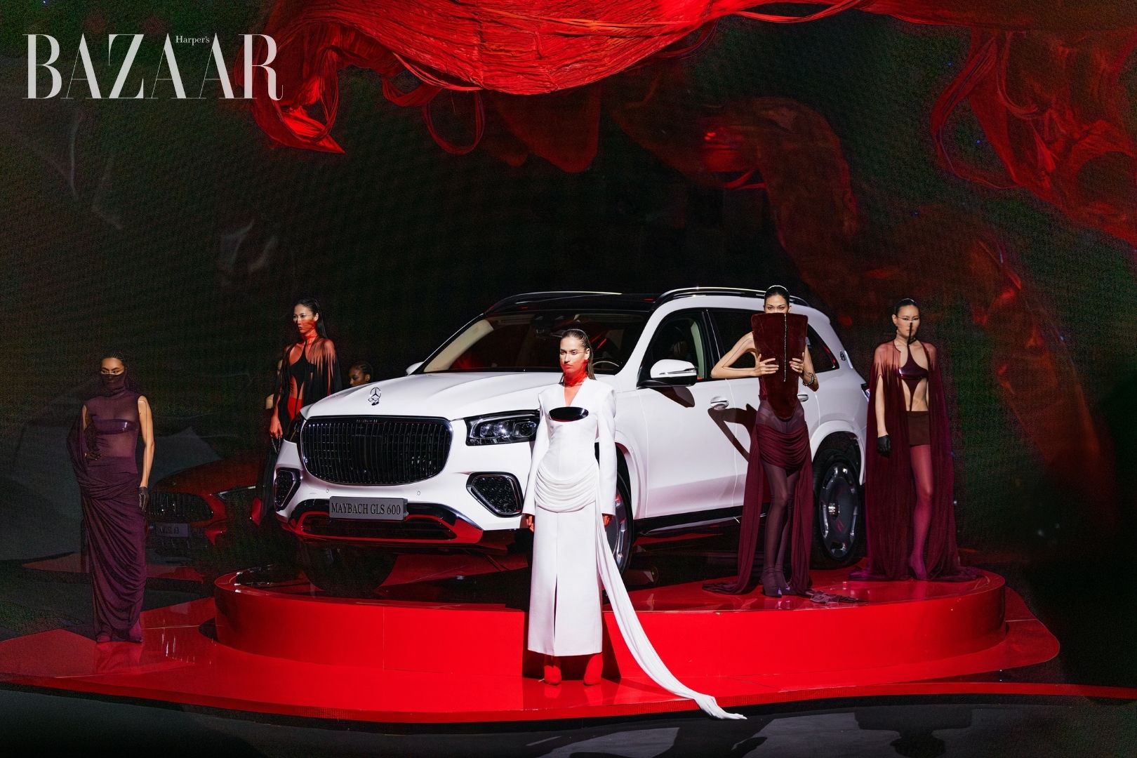 BZVN-Symmetrical-Motions-C-DAM-CUONG-DAM-MERCEDES-BENZ-RECAP-moments00021