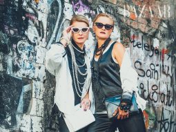 Hai người mẫu Olga Pokotilova & Gadzhieva Svetlana trong trang phục của Catarina Nova. Ảnh: Aleksandr Shvedov.