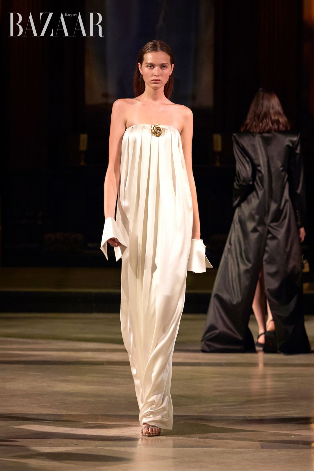 bzvn-ihf-studio-xuan-he-2025-london-fashion-week00002