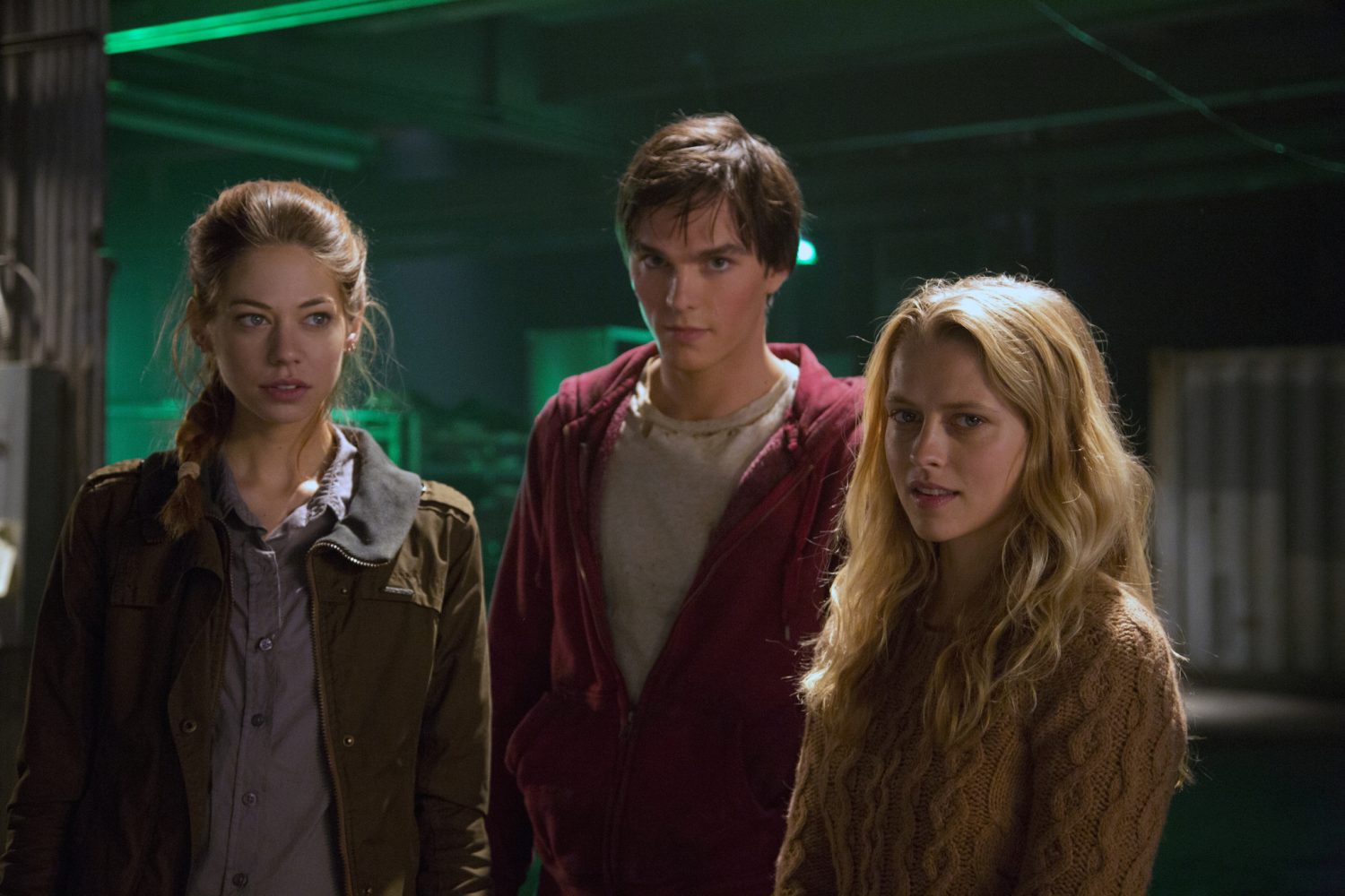 Phim zombie Mỹ: Tình yêu zombie - Warm Bodies (2013)