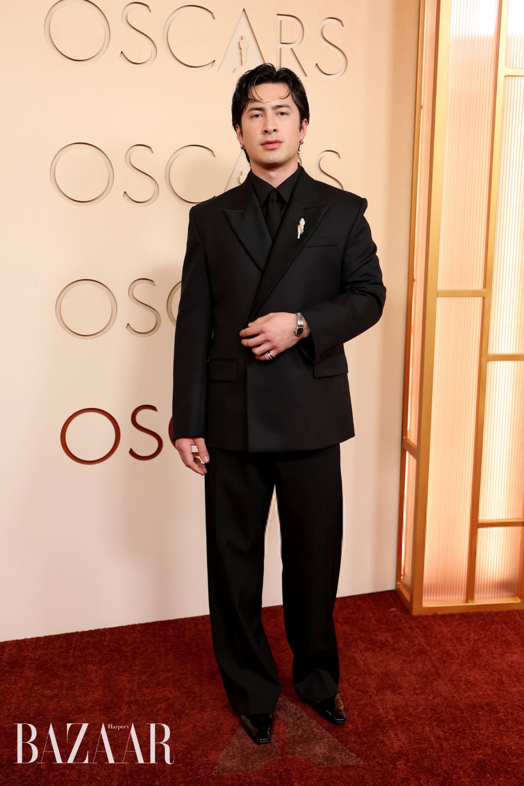 bzvn-tham-do-oscar-2026-hudson-williams
