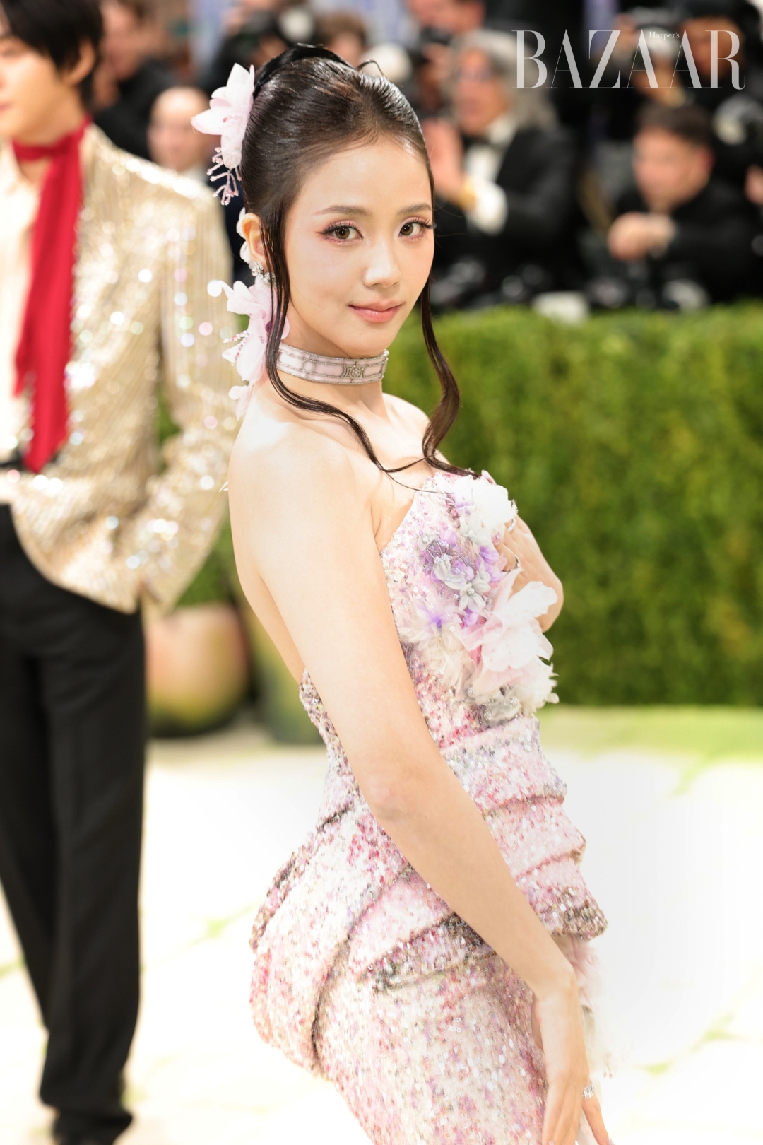 bzvn-jisoo-blackpink-met-gala-2026-dior-cartier (3)